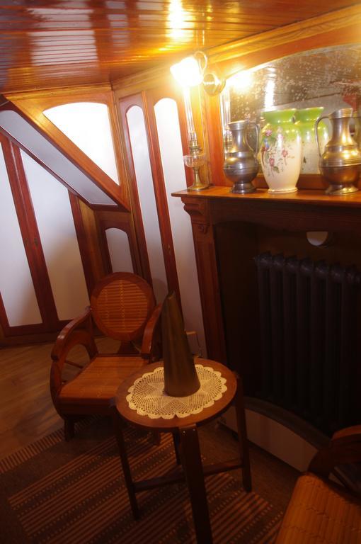 Peniche Le Hasard Bed and Breakfast Villeneuve-lès-Avignon Δωμάτιο φωτογραφία